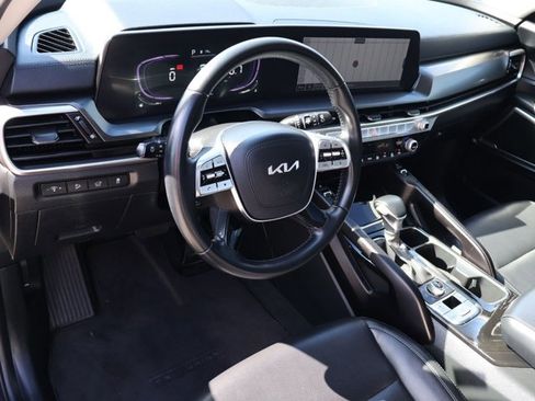 Used 2025 Kia Telluride S AWD/4WD image 10