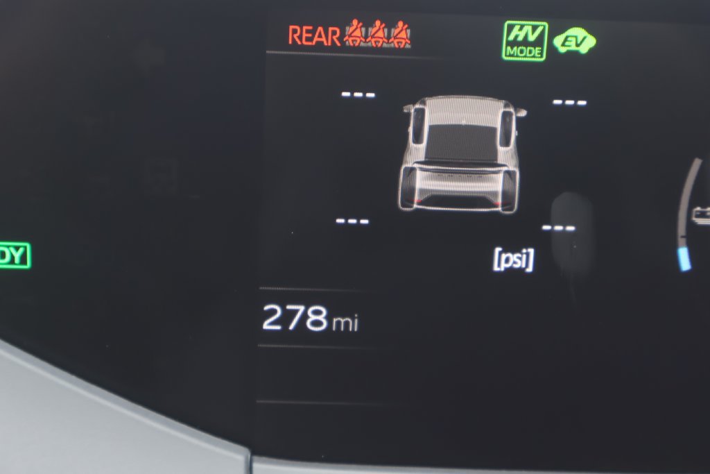 Used 2026 Toyota Prius Plug-In Hybrid FWD image 22