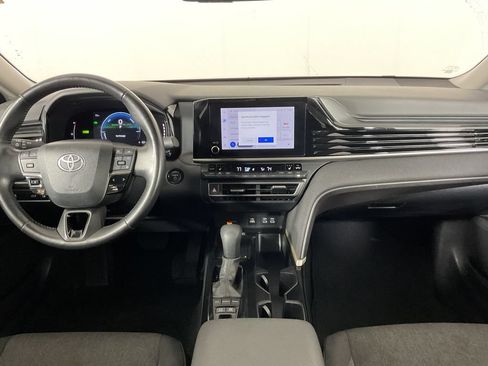 Used 2025 Toyota Camry LE w/ Convenience Package AWD/4WD image 15