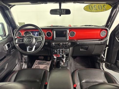 Used 2020 Jeep Gladiator Rubicon w/ Cold Weather Group image 18