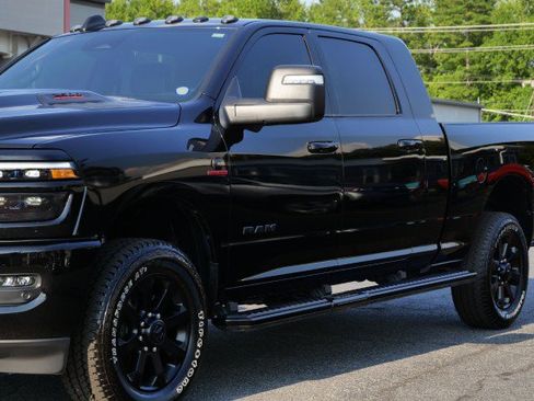 Used 2025 RAM 2500 Laramie w/ Night Edition AWD/4WD image 36