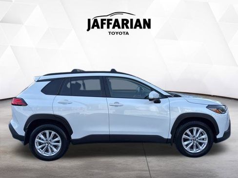 Certified 2023 Toyota Corolla Cross LE image 4