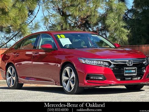 Used 2018 Honda Accord Touring image 1