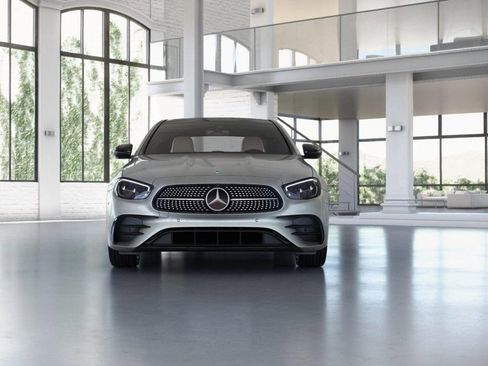 Certified 2022 Mercedes-Benz E 350 4MATIC Sedan image 8