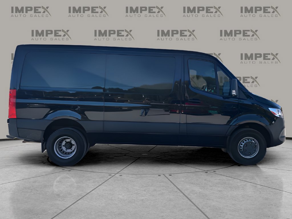 Used 2021 Mercedes-Benz Sprinter 4500 image 6