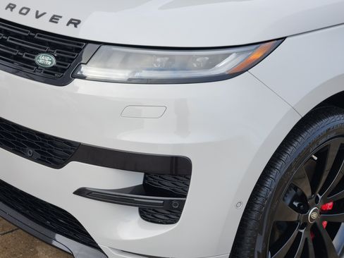 Certified 2025 Land Rover Range Rover Sport Dynamic SE image 9