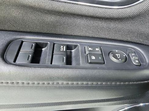 Used 2022 Honda HR-V EX image 19