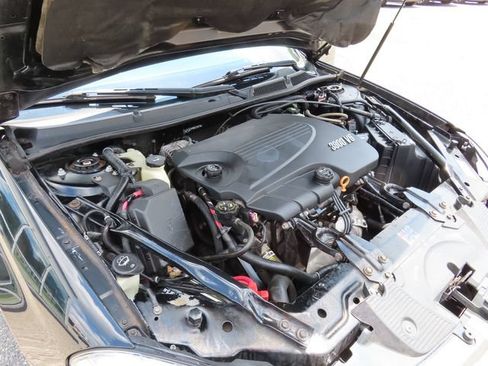 Used 2011 Chevrolet Impala LTZ FWD image 30
