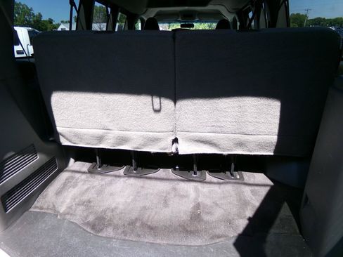 Used 2017 Chevrolet Express 2500 LT w/ LT Preferred Equipment Group RWD image 28