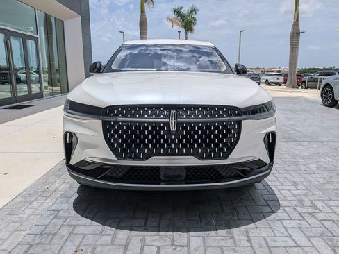 Certified 2024 Lincoln Nautilus Premier AWD/4WD image 9