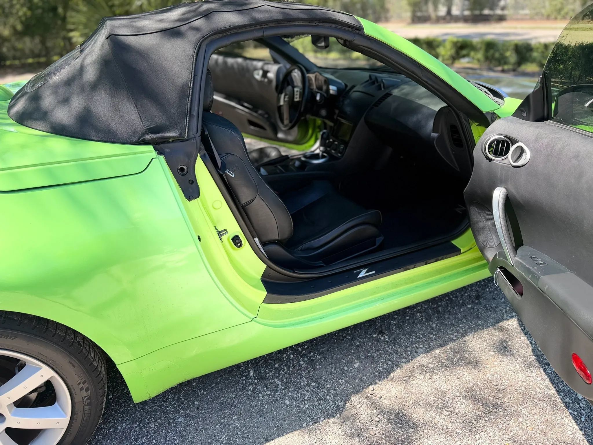 Used 2004 Nissan 350Z Touring RWD image 5