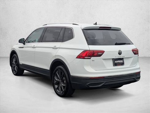 Used 2022 Volkswagen Tiguan SE FWD image 8