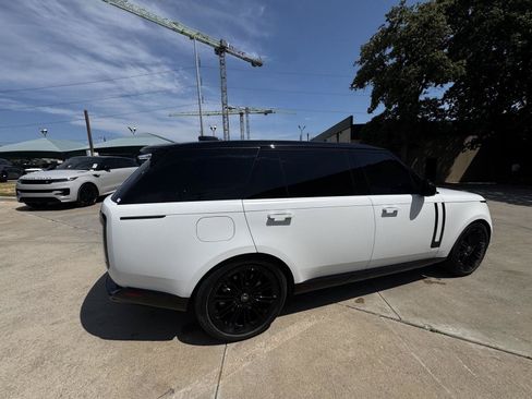 Certified 2025 Land Rover Range Rover Long Wheelbase SE AWD/4WD image 9
