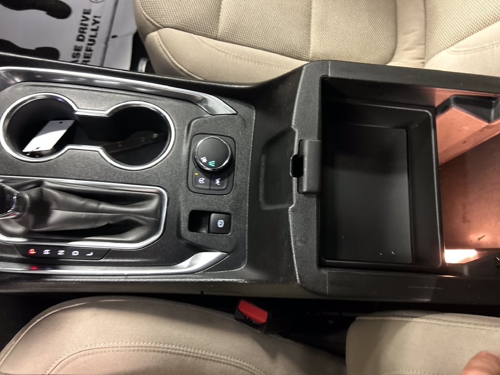 Used 2023 Chevrolet Traverse LS w/ Midnight/Sport Edition FWD image 21