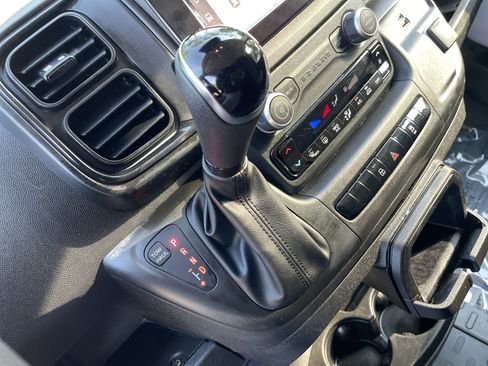 Used 2025 RAM ProMaster 2500 w/ U-Haul Equipment Group FWD image 24