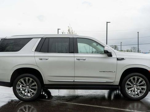 Used 2023 GMC Yukon Denali w/ Denali Reserve Package AWD/4WD image 5