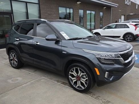 Certified 2023 Kia Seltos SX w/ SX Sunroof Package image 1