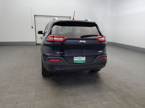 Used 2016 Jeep Cherokee Latitude w/ Comfort/Convenience Group image 6