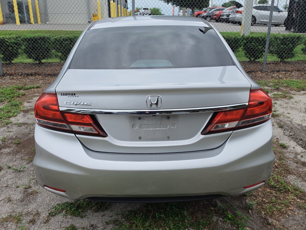 Used 2015 Honda Civic SE image 4