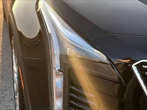 Used 2023 Cadillac XT4 Luxury w/ Cold Weather Package image 28