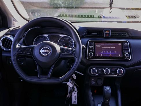 Used 2025 Nissan Versa S w/ Trunk Package image 21