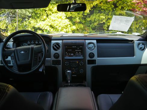 Used 2014 Ford F150 Lariat w/ Equipment Group 502A Luxury AWD/4WD image 10