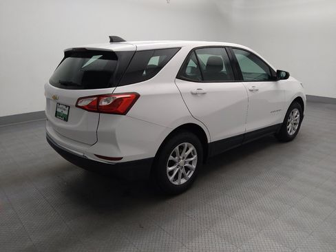 Used 2018 Chevrolet Equinox LS FWD image 10