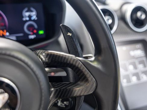 Used 2020 McLaren 600LT Spider RWD image 39