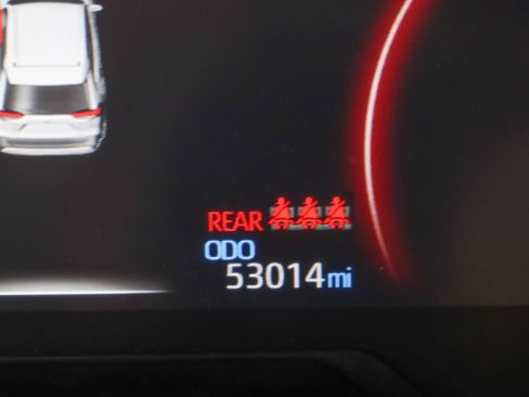 Used 2024 Toyota RAV4 LE AWD/4WD image 16