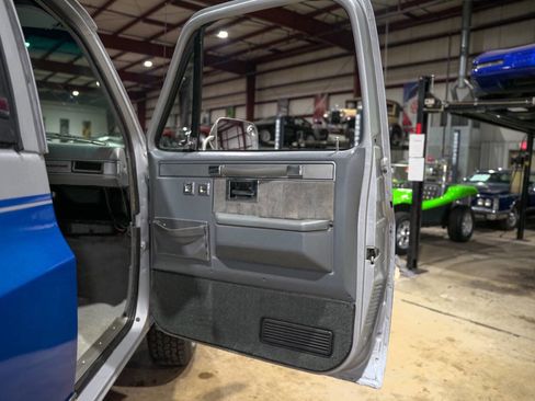 Used 1990 GMC Jimmy 4WD image 33