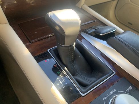 Used 2014 Lexus LS 460 image 26