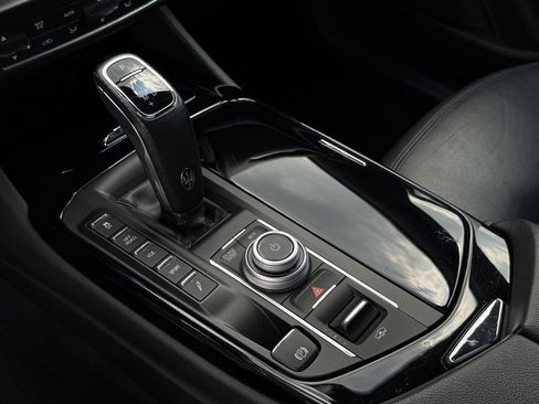 Used 2022 Maserati Levante GT image 21