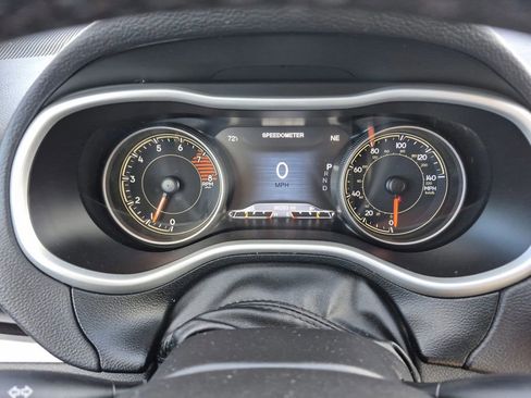 Used 2017 Jeep Cherokee Trailhawk w/ Comfort/Convenience Group image 19