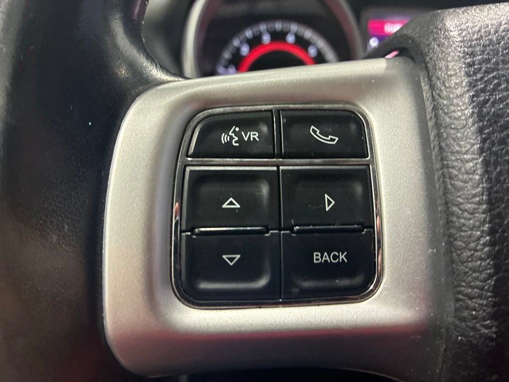 Used 2019 Dodge Journey SE w/ Connectivity Group FWD image 15