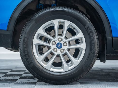 Used 2020 Ford Escape SE image 16