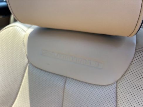 Used 2024 Jeep Grand Cherokee L Summit AWD/4WD image 23