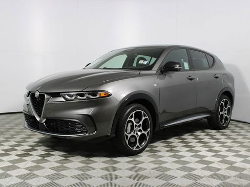 Used 2024 Alfa Romeo Tonale Ti w/ Active Assist Package image 27