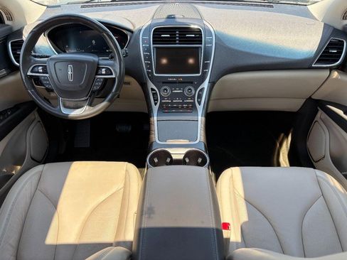 Used 2019 Lincoln Nautilus Select FWD image 13
