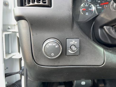 Used 2021 Chevrolet Express 2500 w/ Driver Convenience Package image 14