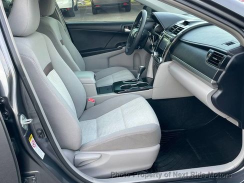 Used 2012 Toyota Camry LE image 10