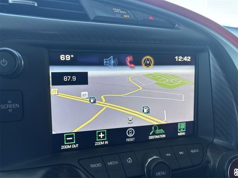 Used 2015 Chevrolet Corvette Z06 w/ 3LZ Preferred Equipment Group image 24