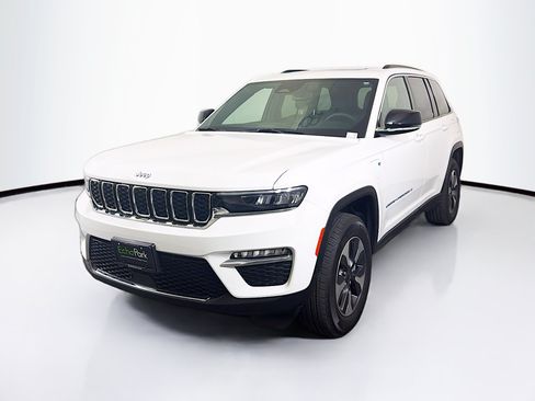 Used 2024 Jeep Grand Cherokee Limited 4xe w/ Trailer Tow Package AWD/4WD image 3