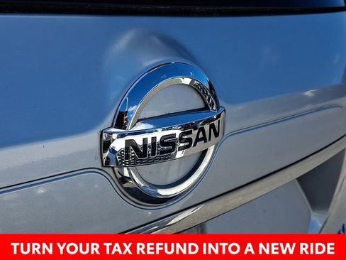 Used 2017 Nissan Rogue SV image 24