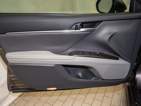 Used 2024 Toyota Camry XLE image 11