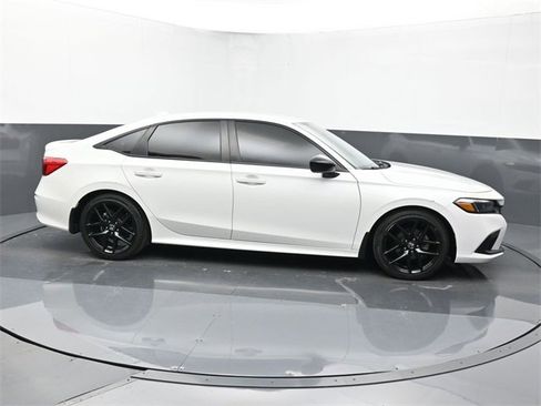 Used 2023 Honda Civic Sport image 6