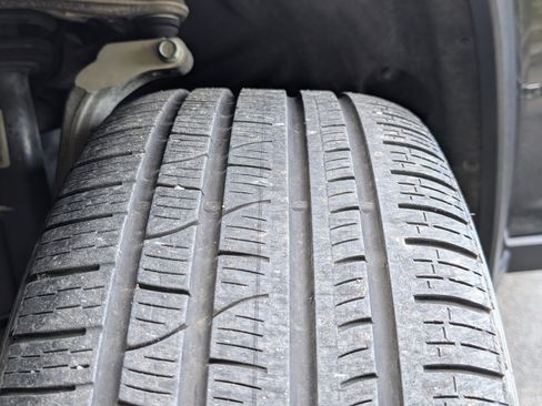 Used 2023 Jeep Grand Cherokee Limited w/ Luxury Tech Group II image 37