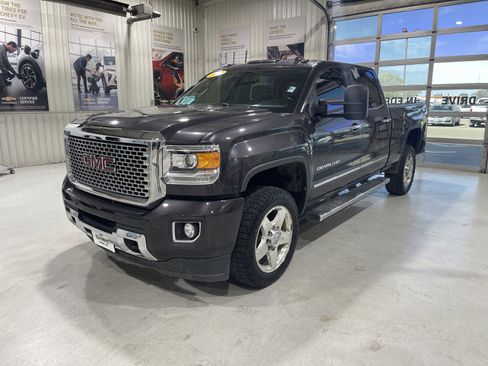 Used 2015 GMC Sierra 2500 Denali w/ Duramax Plus Package AWD/4WD image 4