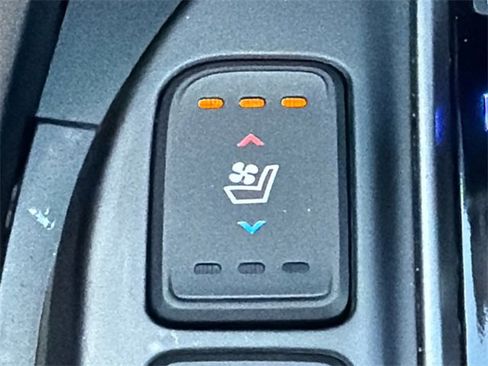 Used 2018 Hyundai Santa Fe Sport w/ 2.0T Ultimate Tech Package 05 image 31