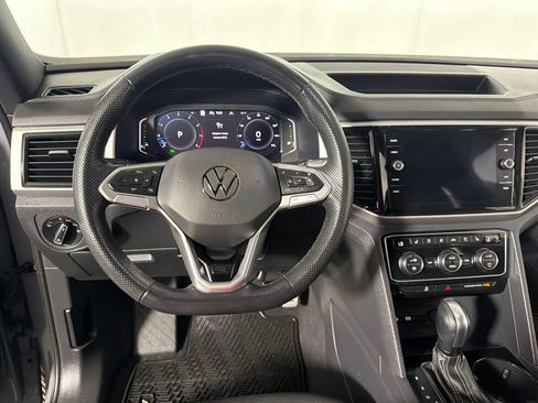 Used 2023 Volkswagen Atlas Cross Sport SEL Premium R-Line AWD/4WD image 12