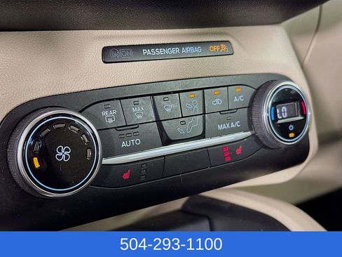 Used 2020 Ford Escape SE image 15